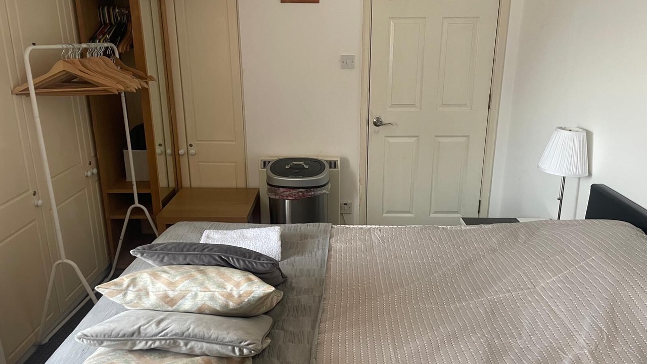 Photo of Bedroom in Shadwell