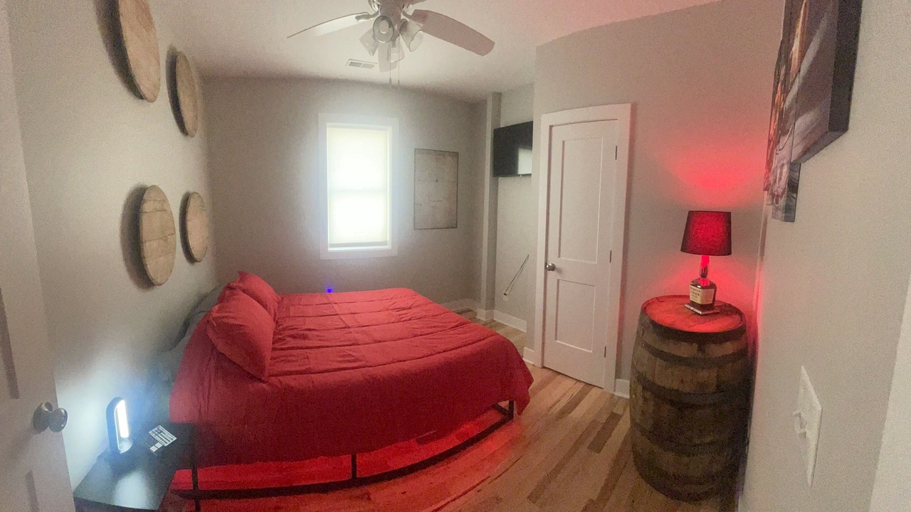 Photo of Bedroom in Shelby Park