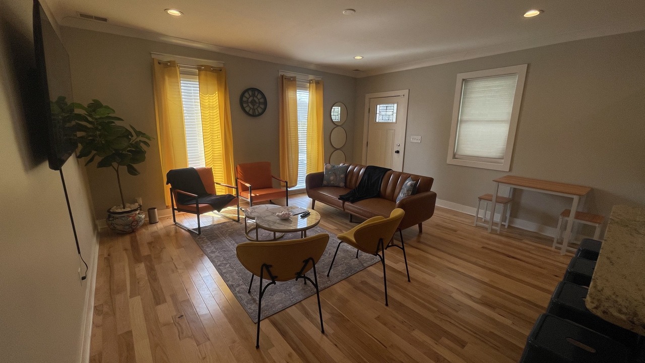 Photo of Livingroom in Shelby Park
