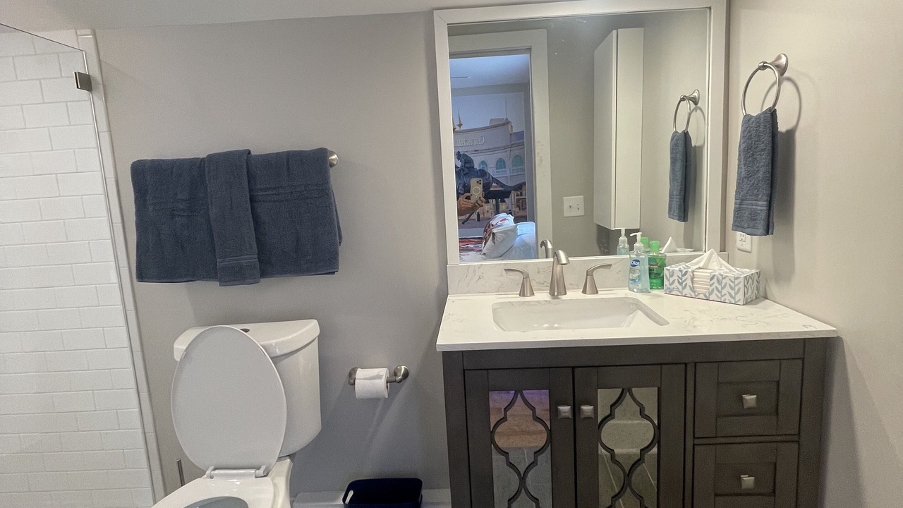 Photo of Bathroom in Shelby Park