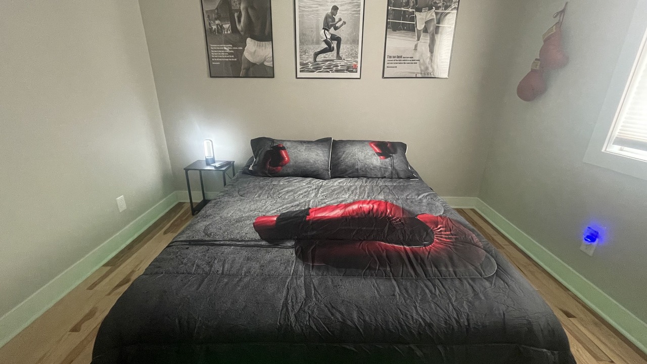 Photo of Bedroom in Shelby Park