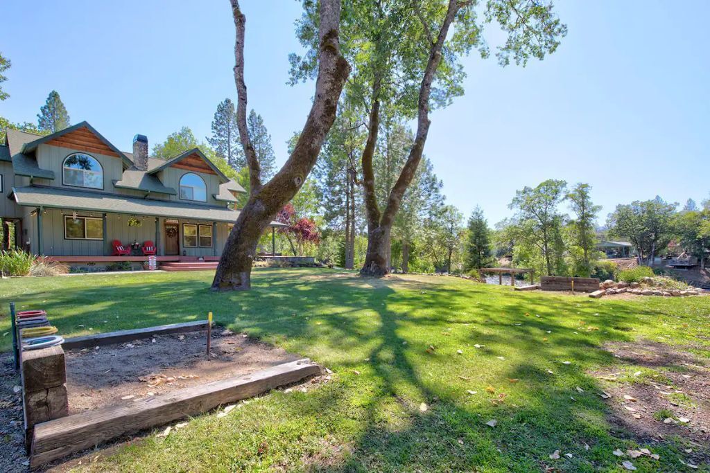 Photo of Outdoor in Shady Cove