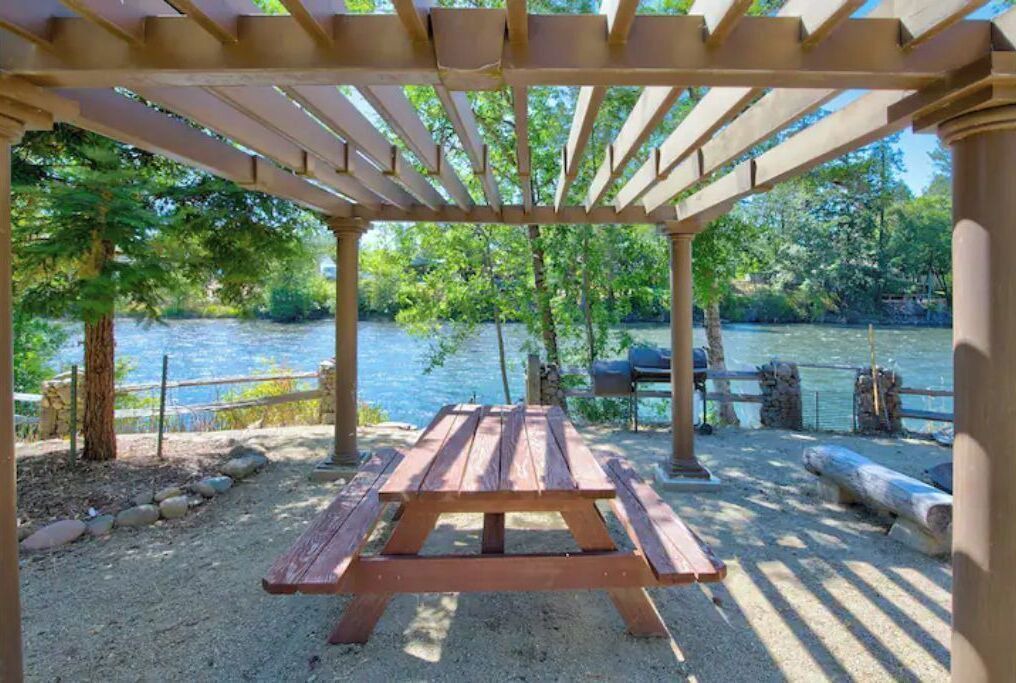 Photo of Outdoor in Shady Cove