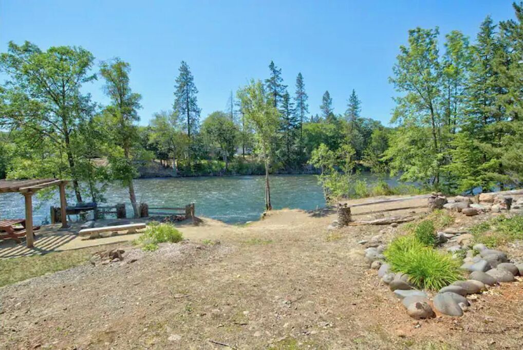 Photo of Outdoor in Shady Cove