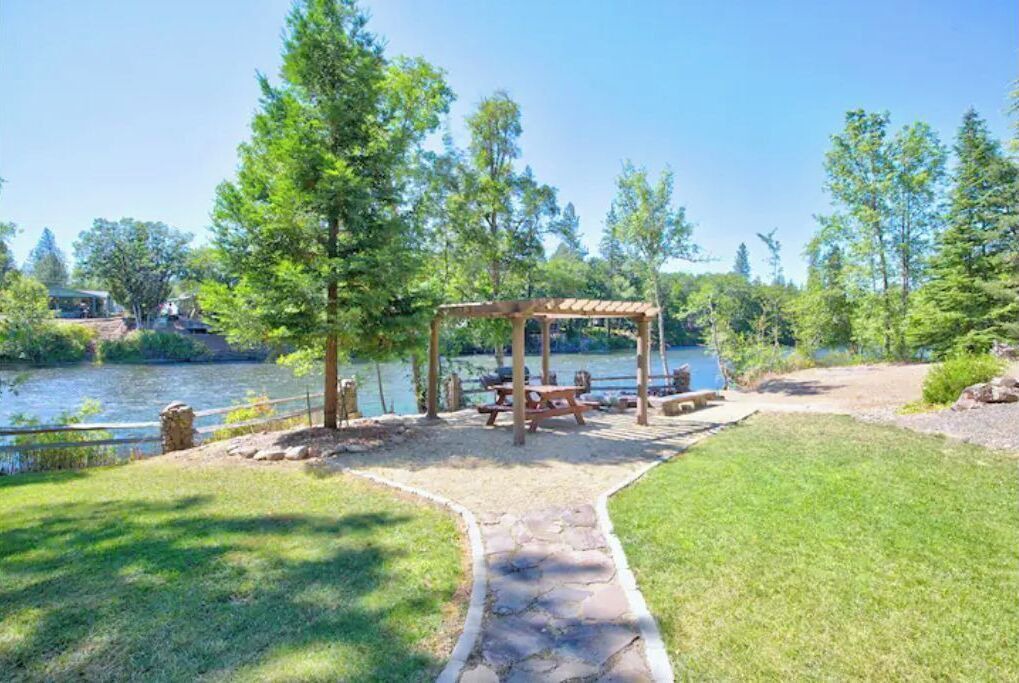 Photo of Outdoor in Shady Cove