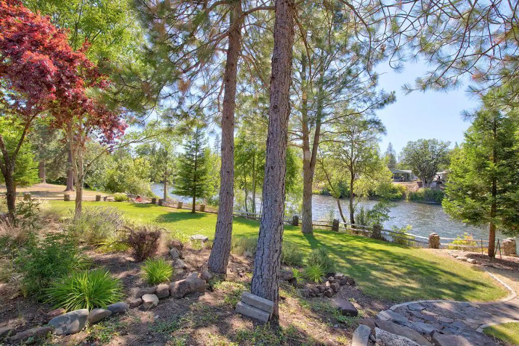 Photo of Outdoor in Shady Cove