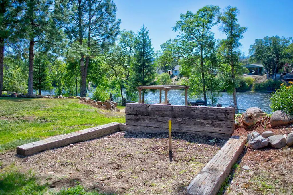 Photo of Outdoor in Shady Cove