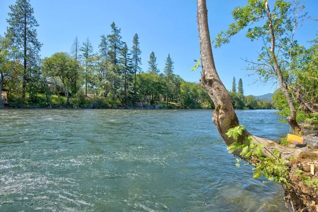 Photo of Others in Shady Cove