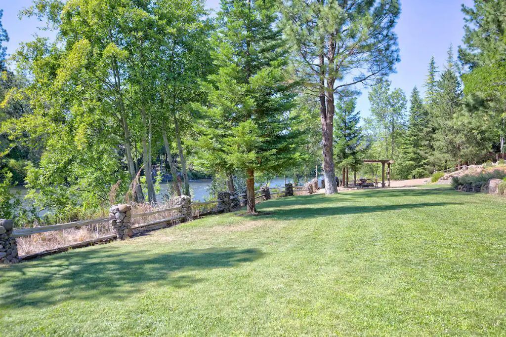 Photo of Outdoor in Shady Cove