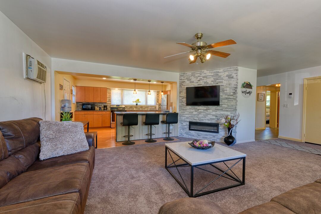 Photo of Livingroom in Forestview