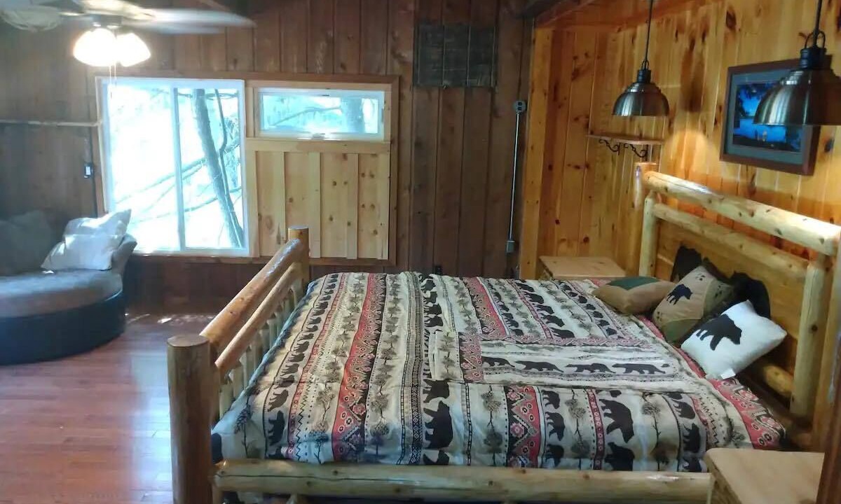 Photo of Bedroom in Lake George
