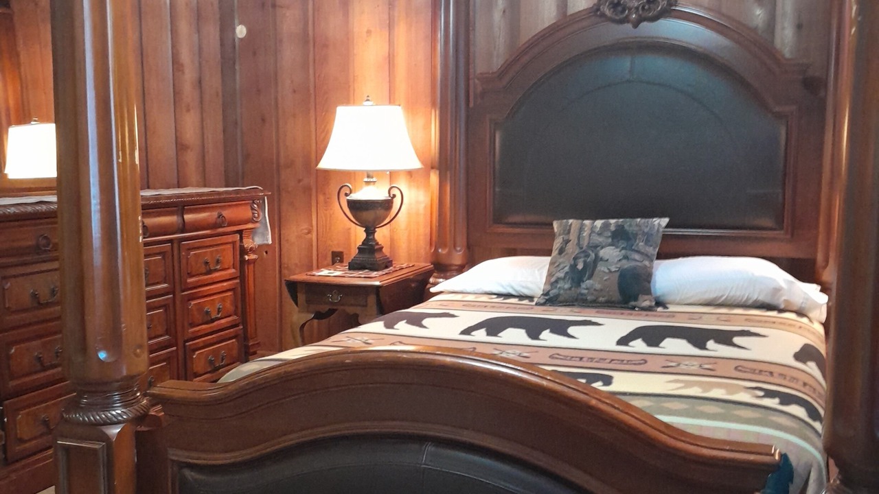 Photo of Bedroom in Lake George
