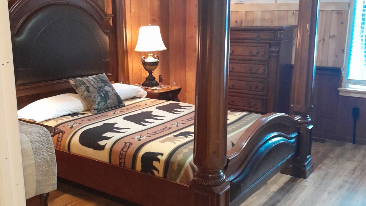 Photo of Bedroom in Lake George