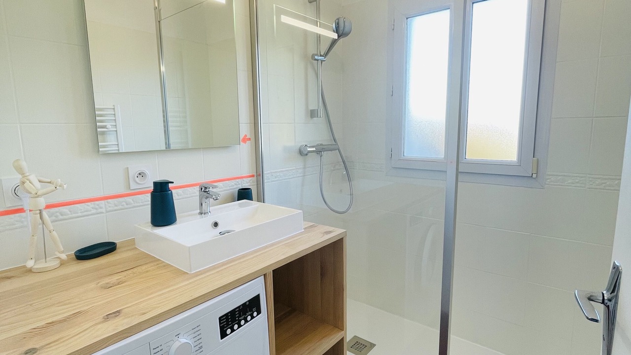 Photo of Bathroom in Saint-Gilles-Croix-de-Vie