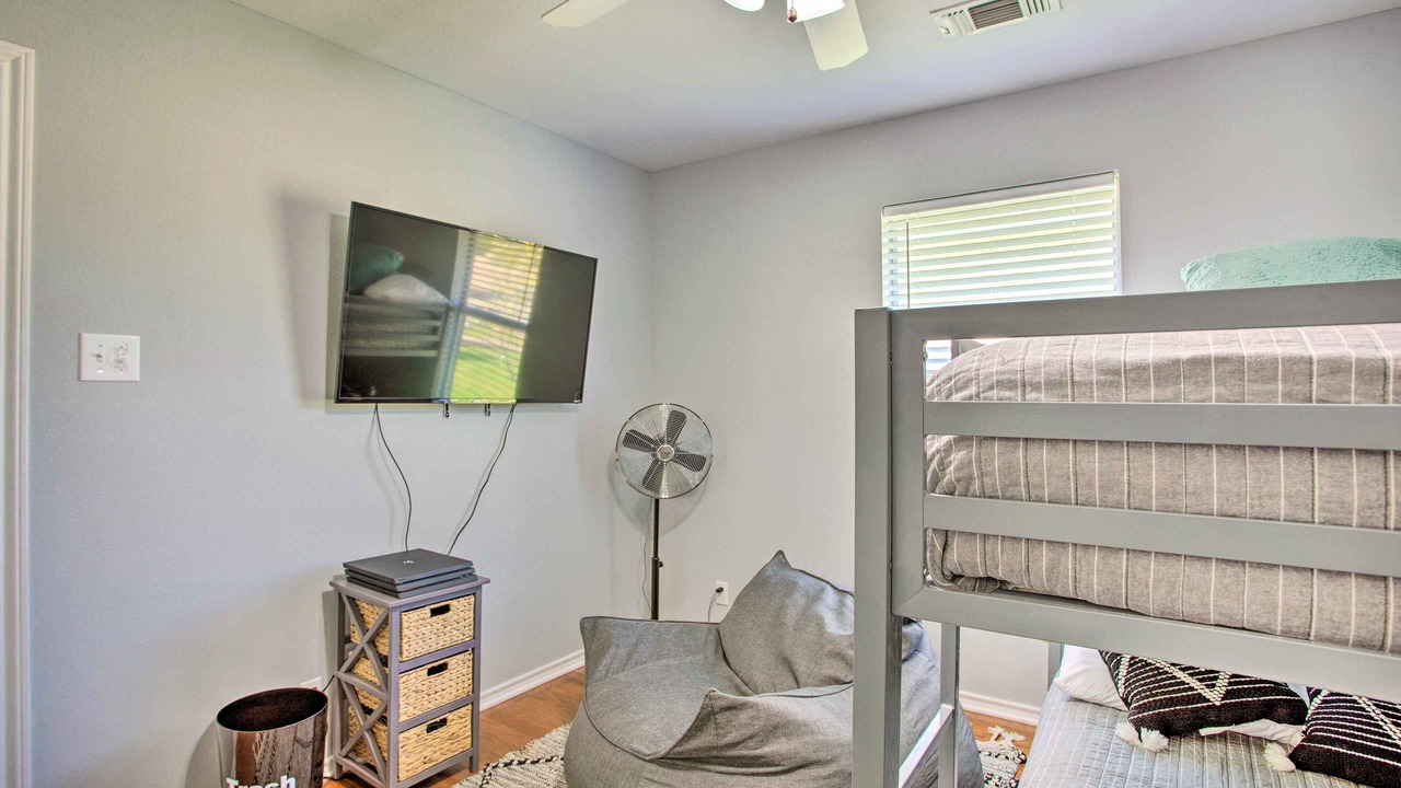 Photo of Bedroom in Tool