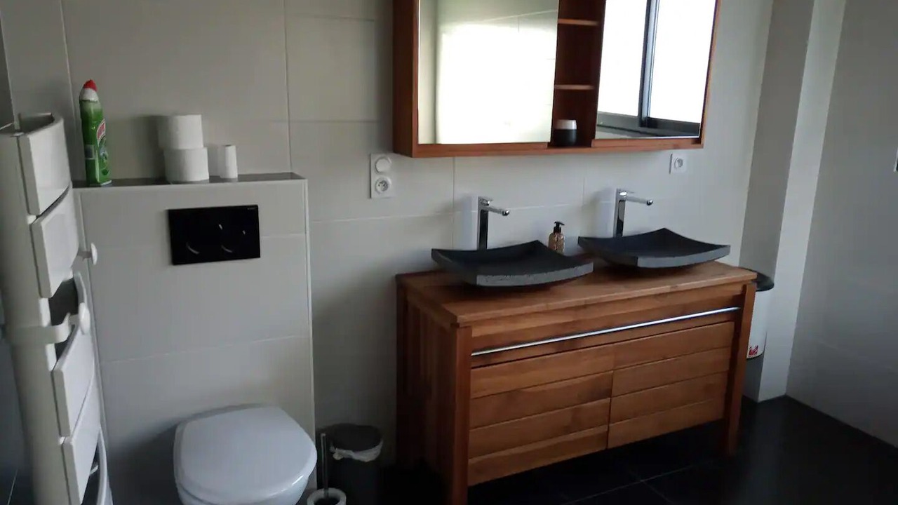 Photo of Bathroom in Berric