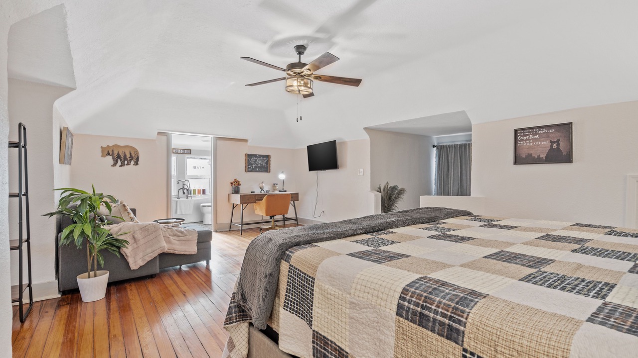 Photo of Bedroom in Hanover Place