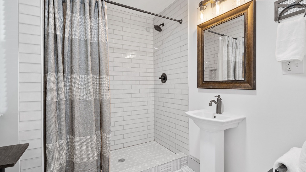 Photo of Bathroom in Hanover Place