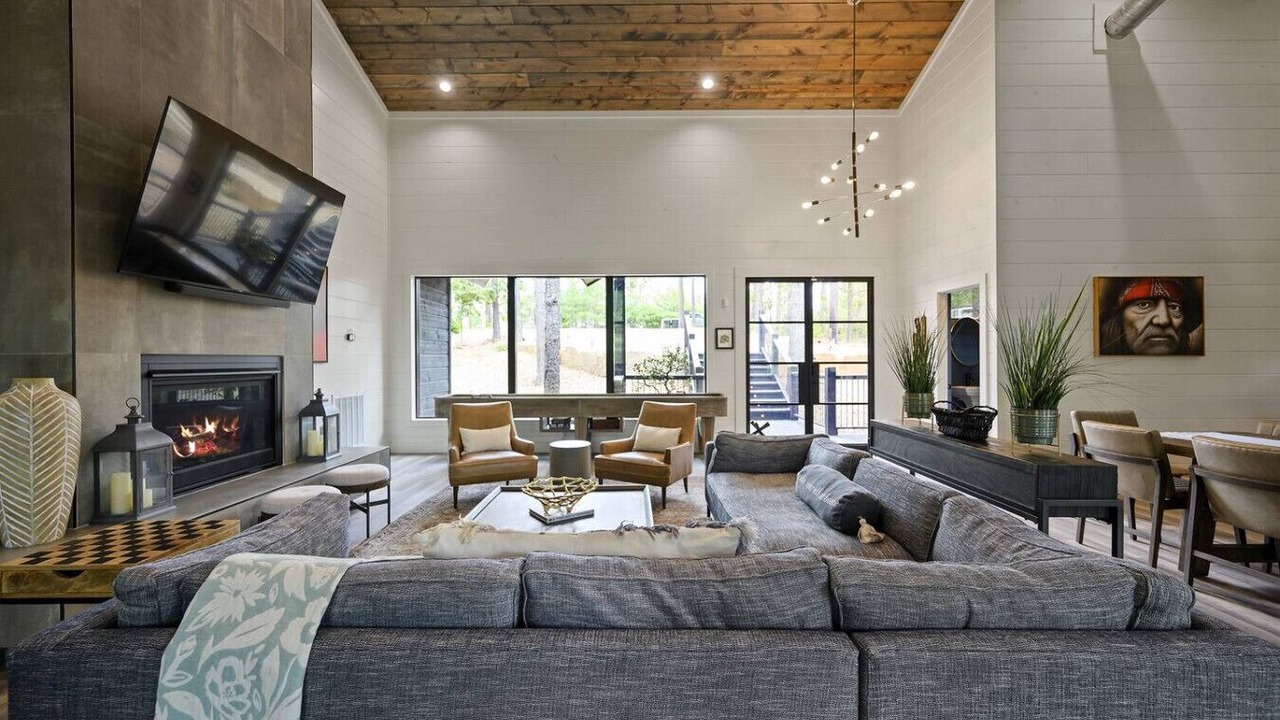 Photo of Livingroom in Broken Bow