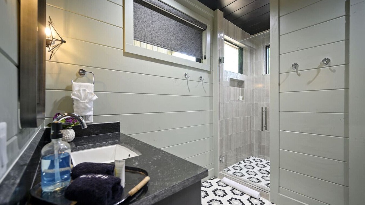 Photo of Bathroom in Broken Bow