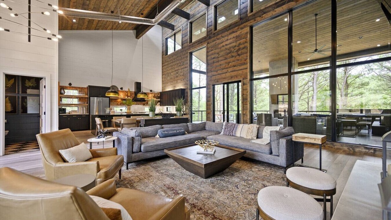 Photo of Livingroom in Broken Bow