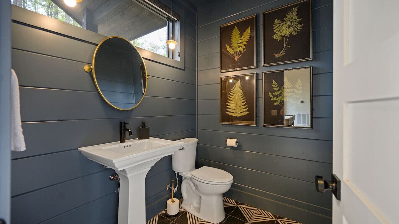 Photo of Bathroom in Broken Bow