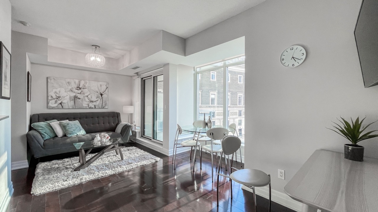 Photo of Livingroom in Yorkville
