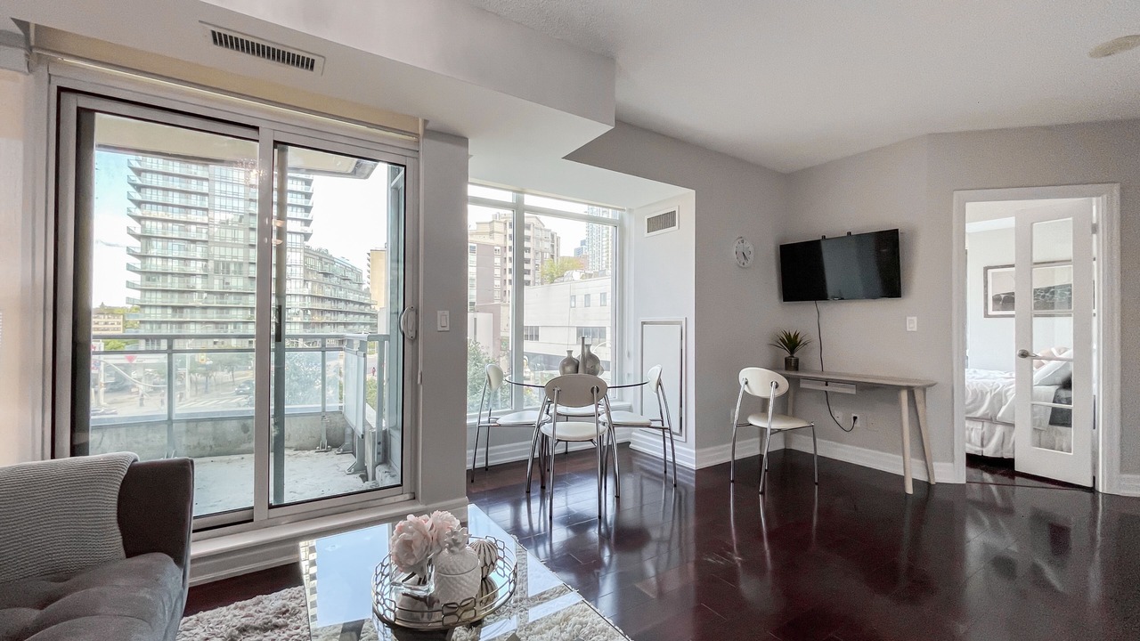 Photo of Livingroom in Yorkville