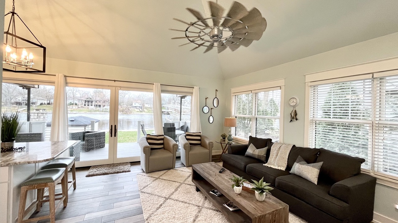 Photo of Livingroom in St. Charles