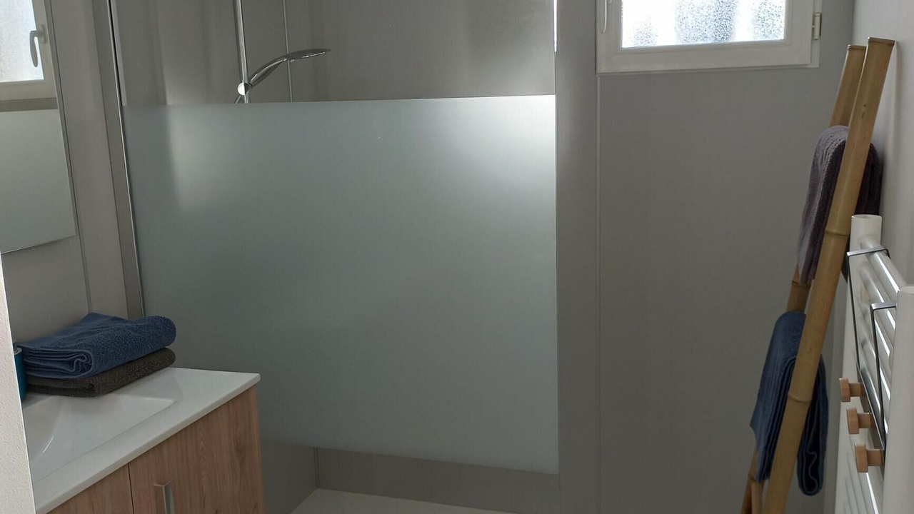 Photo of Bathroom in Angles