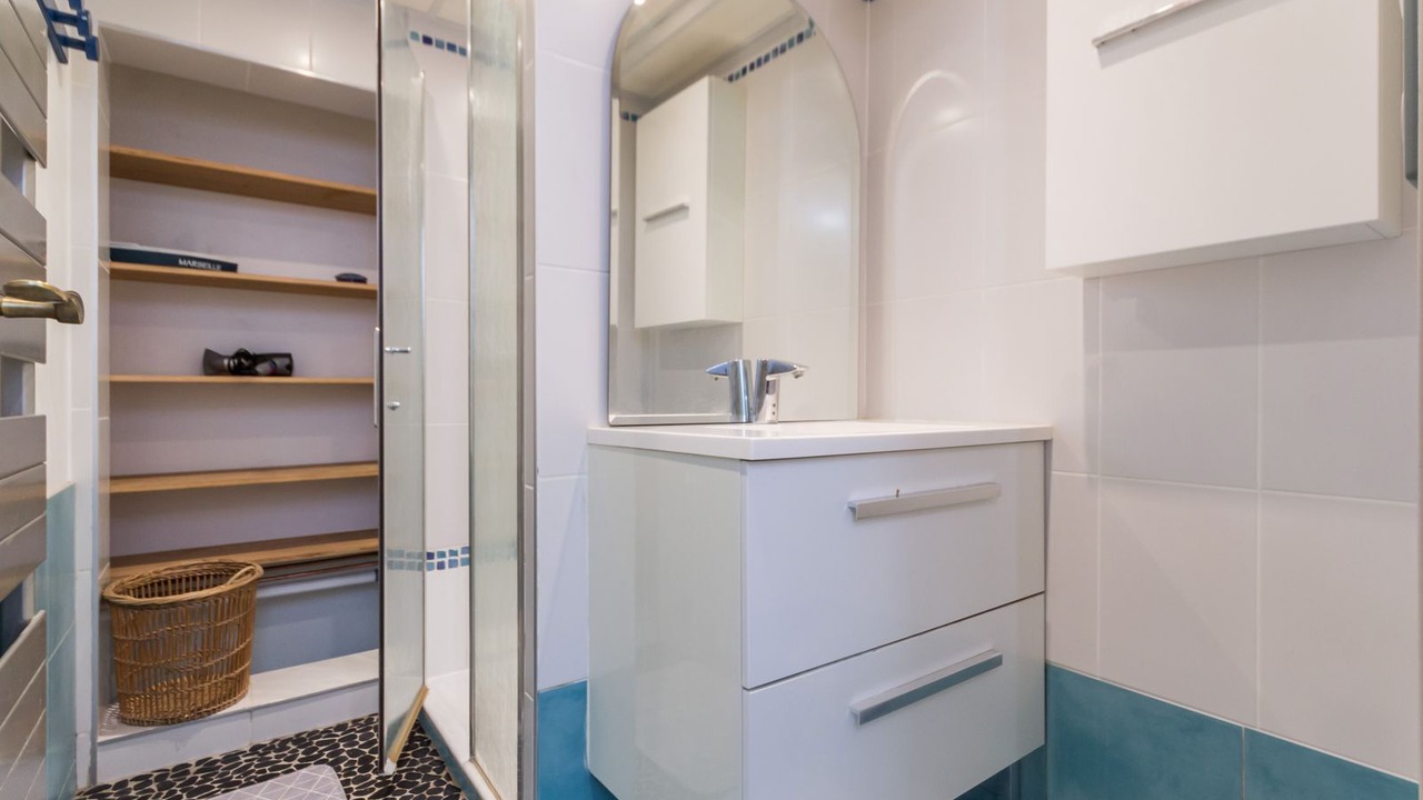 Photo of Bathroom in Oudon