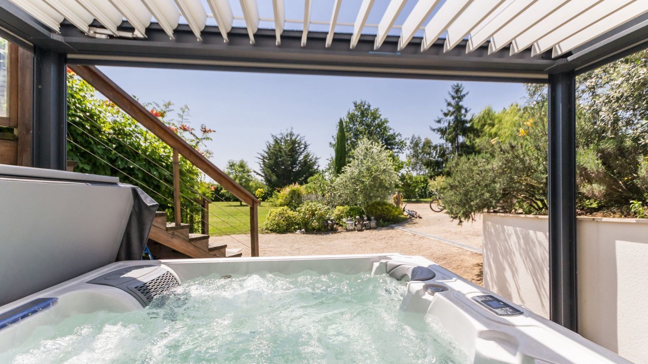 Photo of Outdoor in Oudon