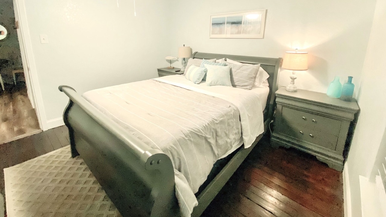 Photo of Bedroom in Graford