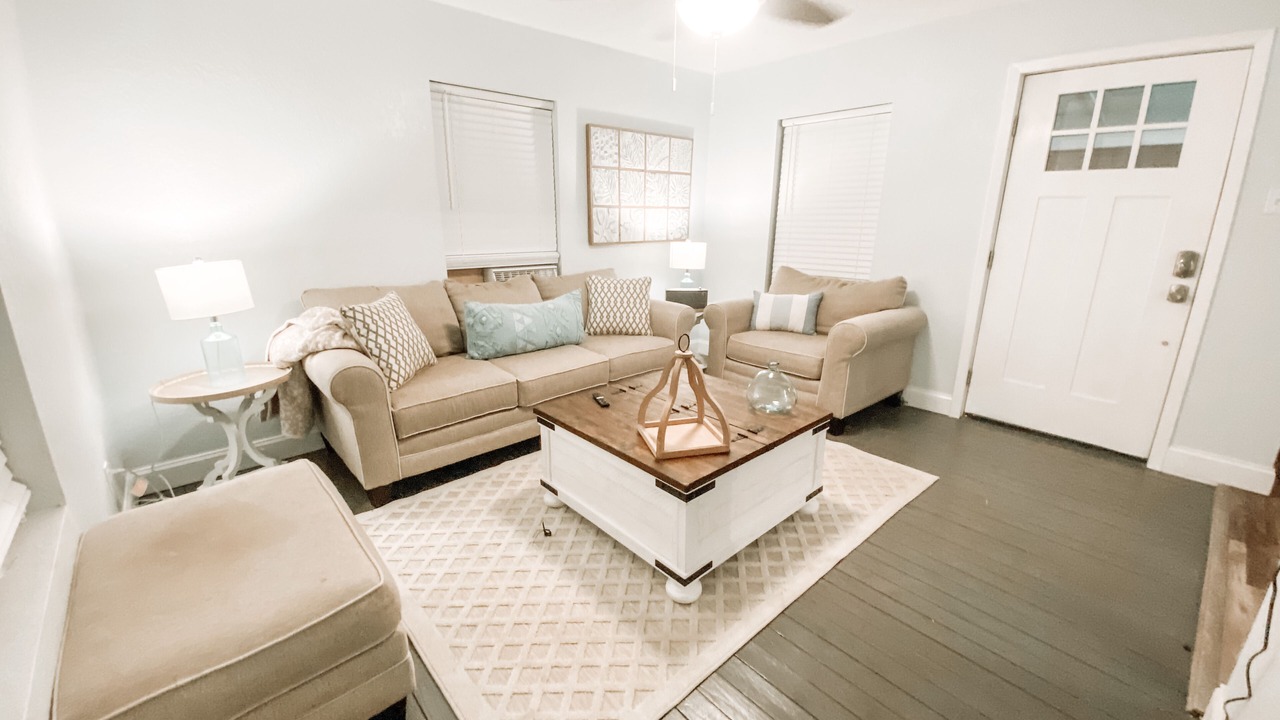 Photo of Livingroom in Graford