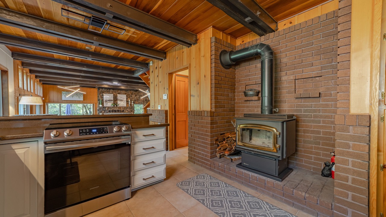 Photo of Kitchen in Salyer