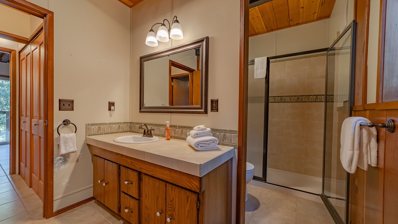 Photo of Bathroom in Salyer