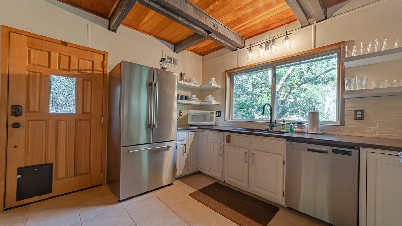 Photo of Kitchen in Salyer