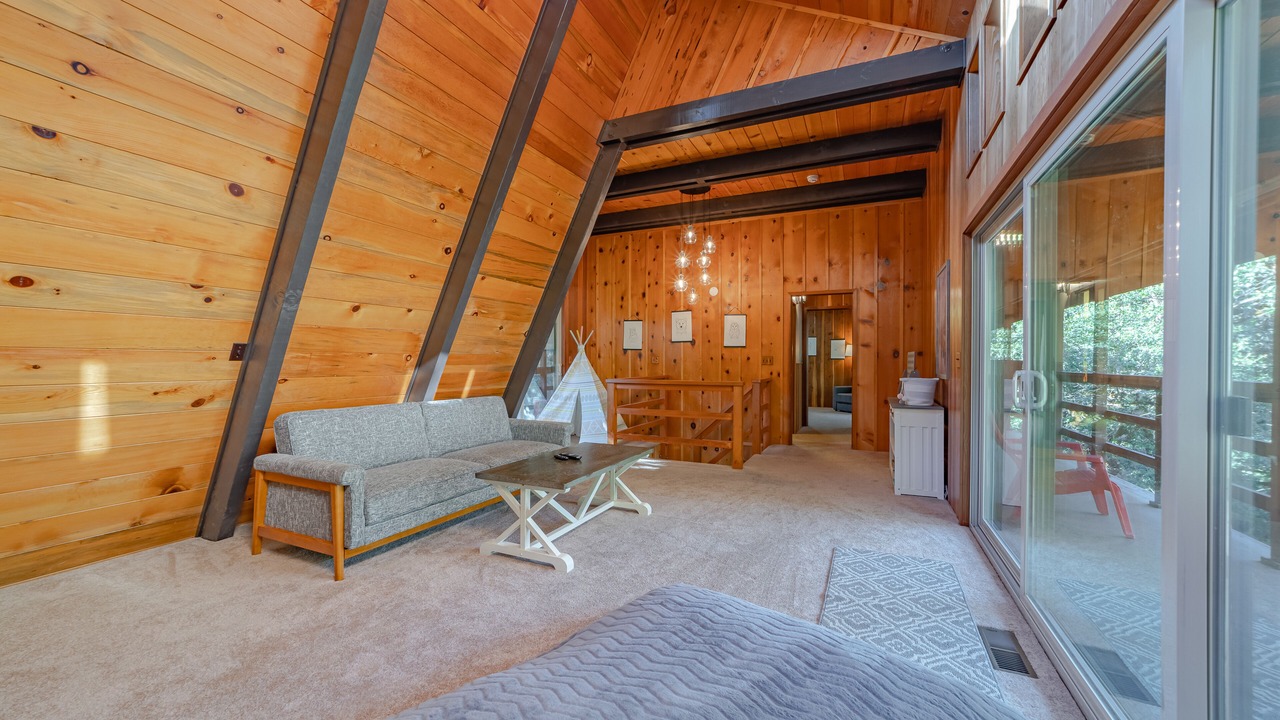 Photo of Livingroom in Salyer