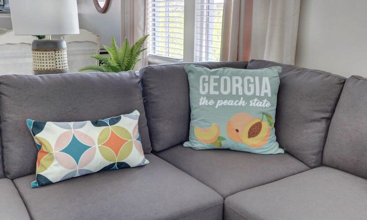 Photo of Livingroom in Historic District - North