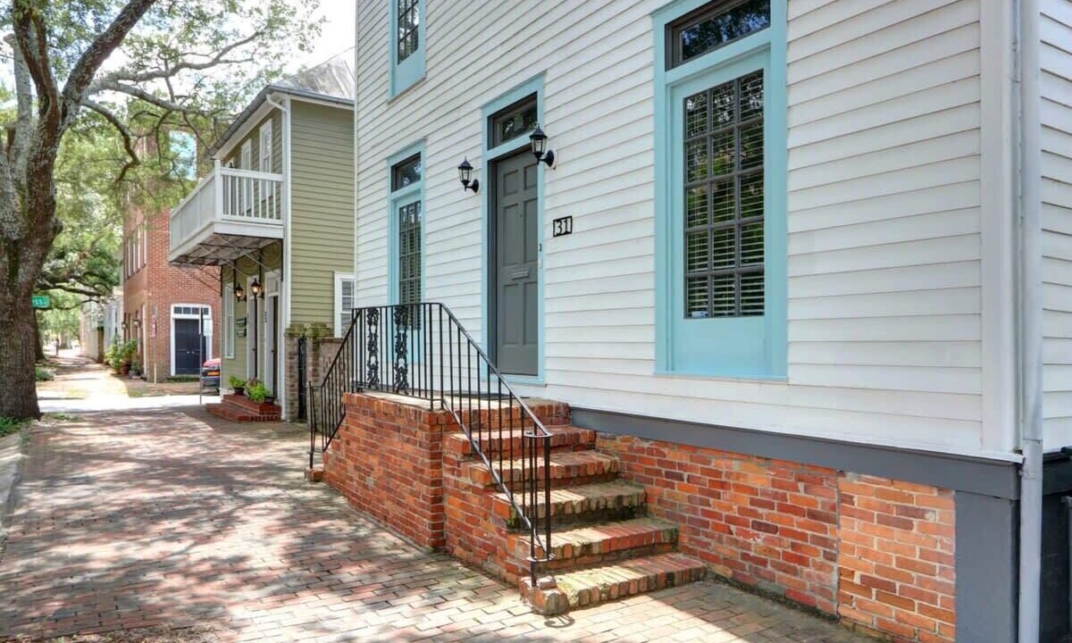 Photo of Outdoor in Historic District - North