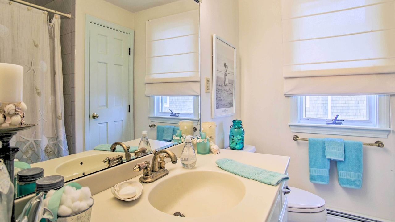 Photo of Bathroom in Ocean Bluff-Brant Rock