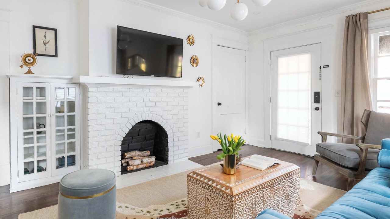 Photo of Livingroom in Inman Park