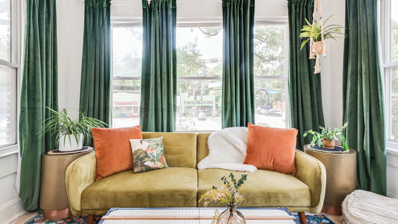 Photo of Livingroom in Candler Park
