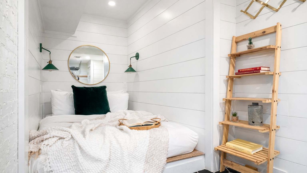 Photo of Bedroom in Midtown