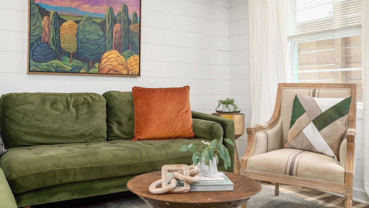 Photo of Livingroom in Midtown