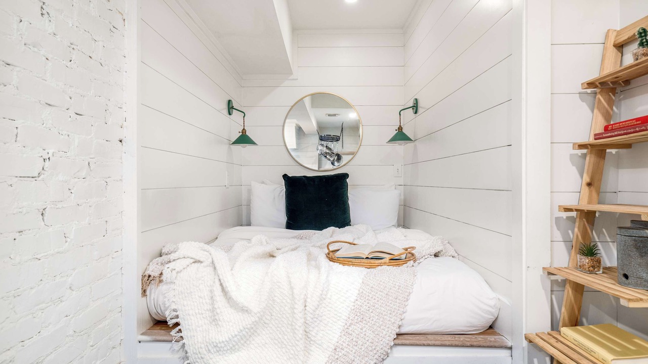 Photo of Bedroom in Midtown