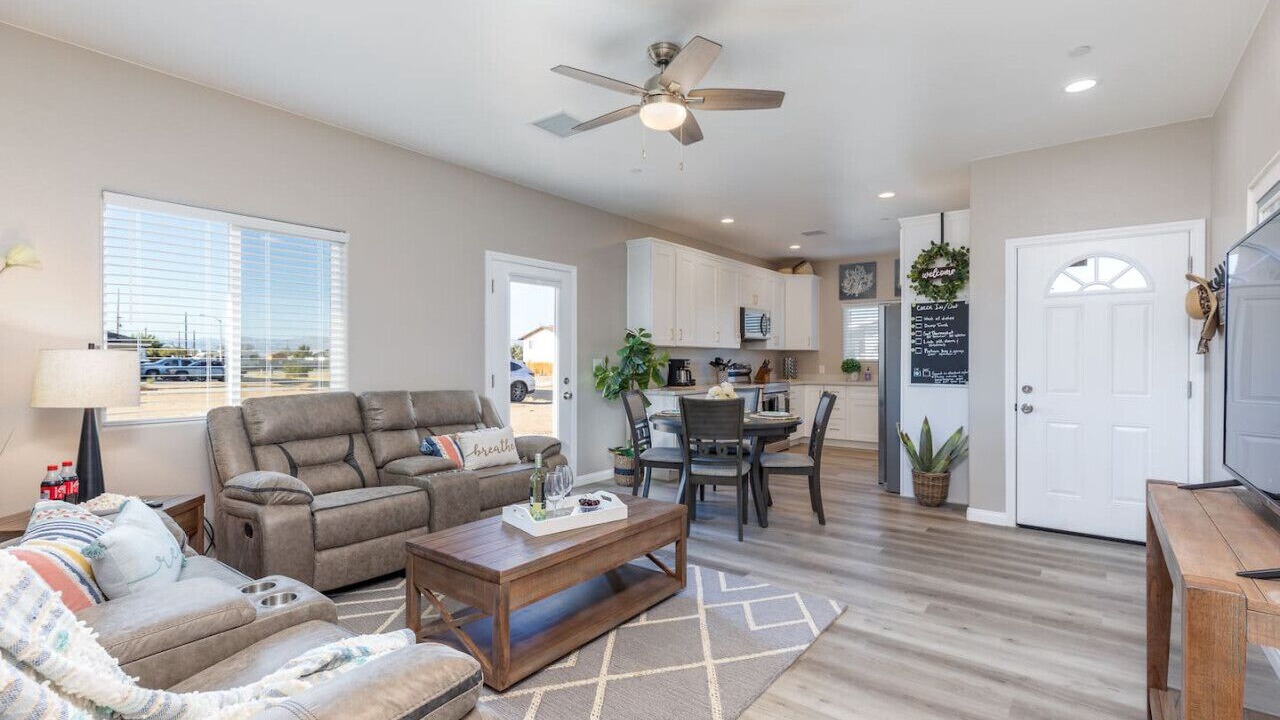 Photo of Livingroom in Ridgecrest
