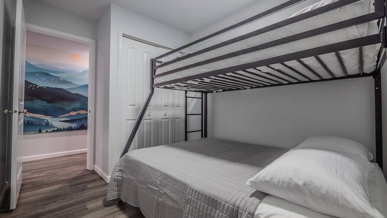 Photo of Bedroom in Maryville