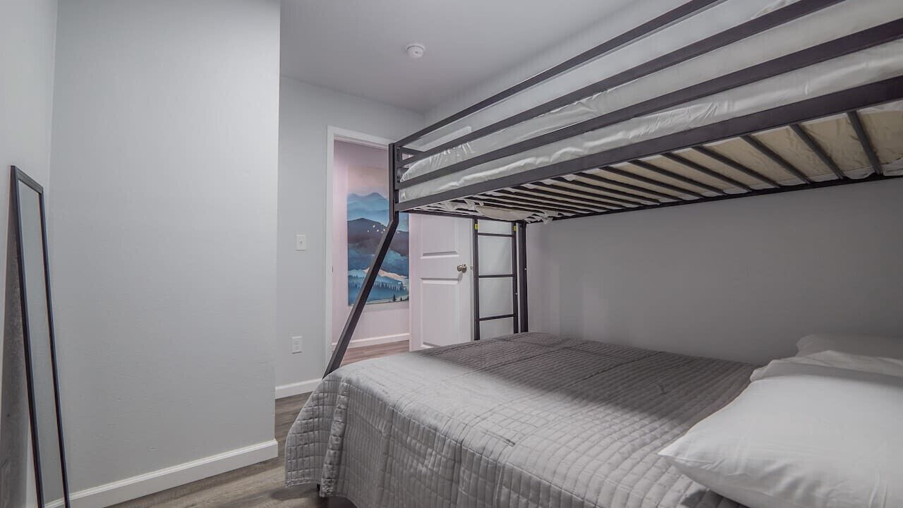 Photo of Bedroom in Maryville