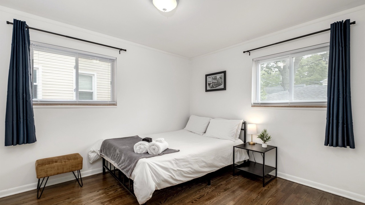 Photo of Bedroom in Royal Oak
